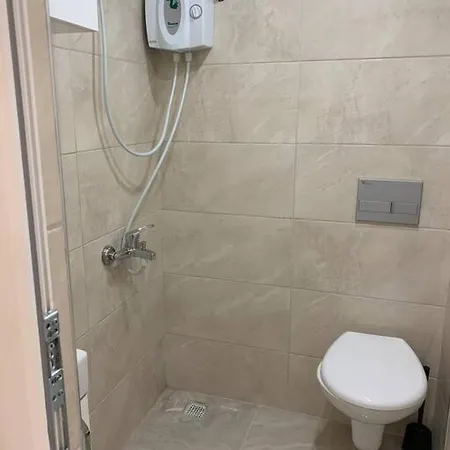 Stunning Bright R Cosy Centrally Located דירה *